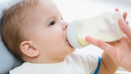 Cách chọn sữa cho trẻ sơ sinh Những điều cần biết
